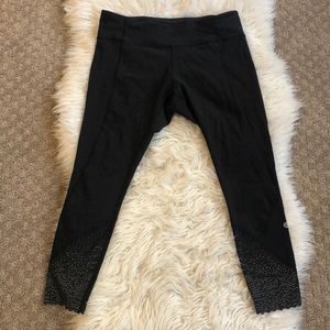 Lululemon black scalloped leggings size 12